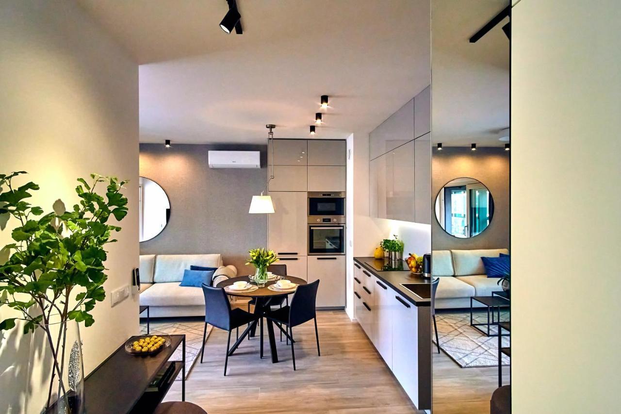 Mennica Residence Apartments By P&O Serviced Apartments Warszawa Exteriör bild