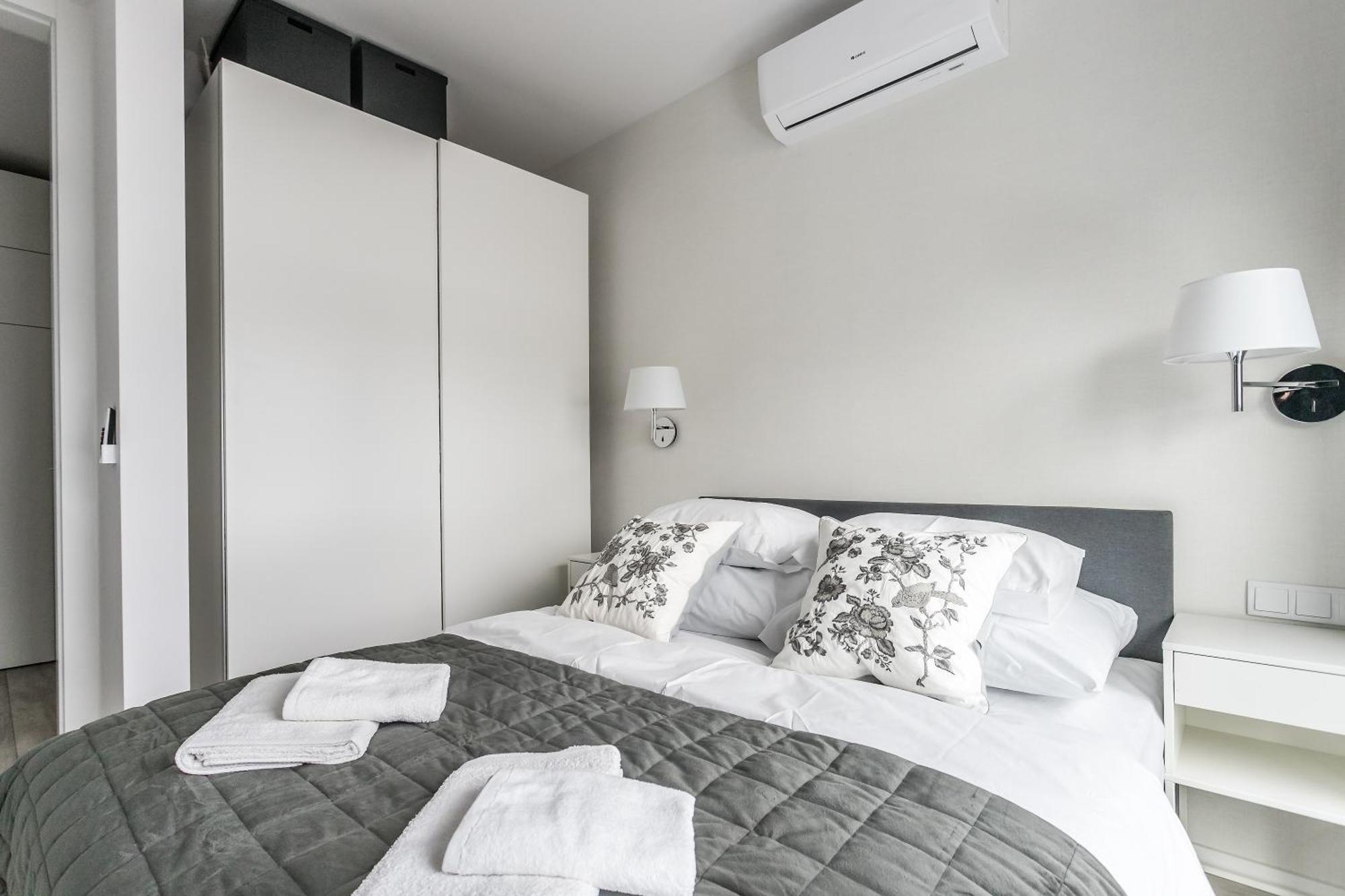 Mennica Residence Apartments By P&O Serviced Apartments Warszawa Rum bild